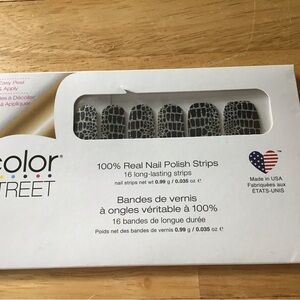 Color Street NEW “Hiss and Make Up” nail strips